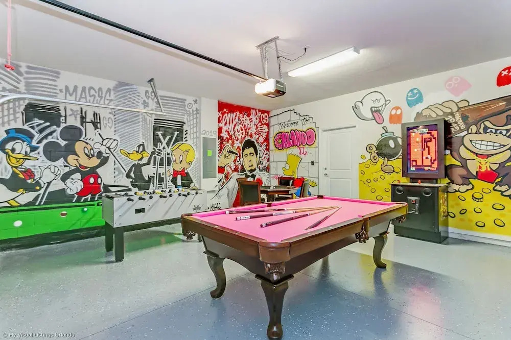 Luxury and Style! BIG Pool Area and Game Room in Solterra 6br/4.5 Bath #7st564