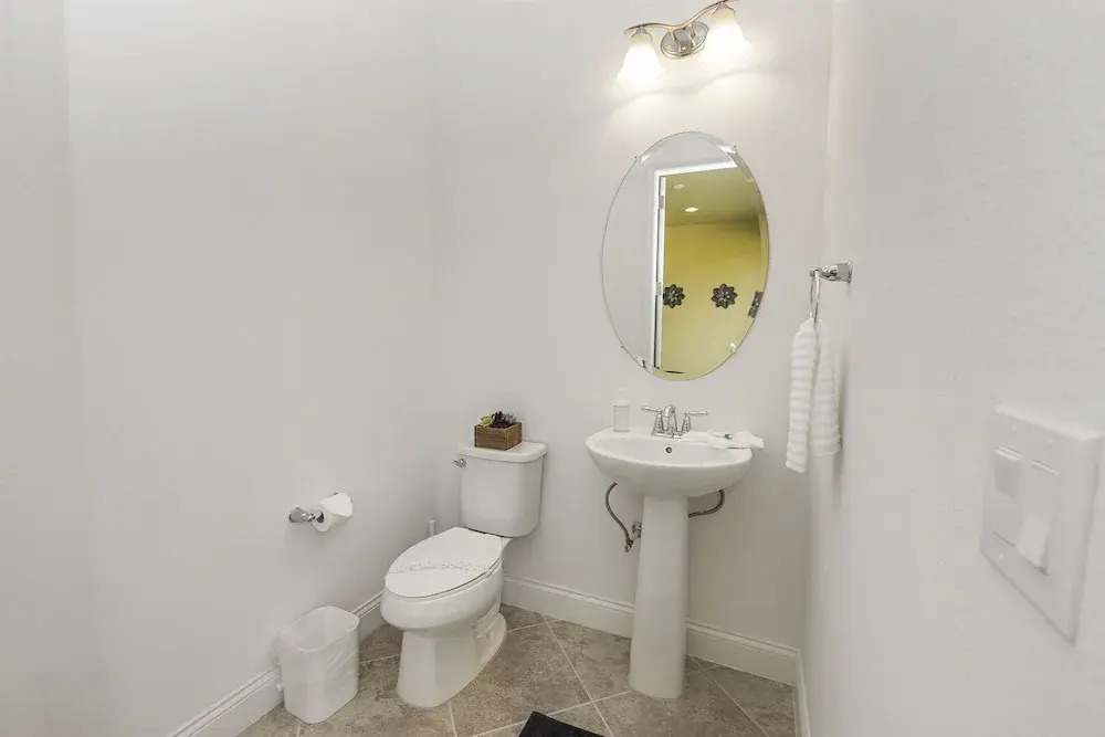 Amazing New 5 Bedroom 4.5 Bathroom Townhome with Private Pool