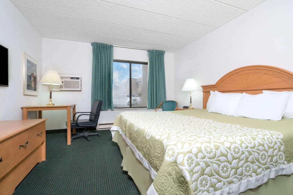 Days Inn by Wyndham St Cloud