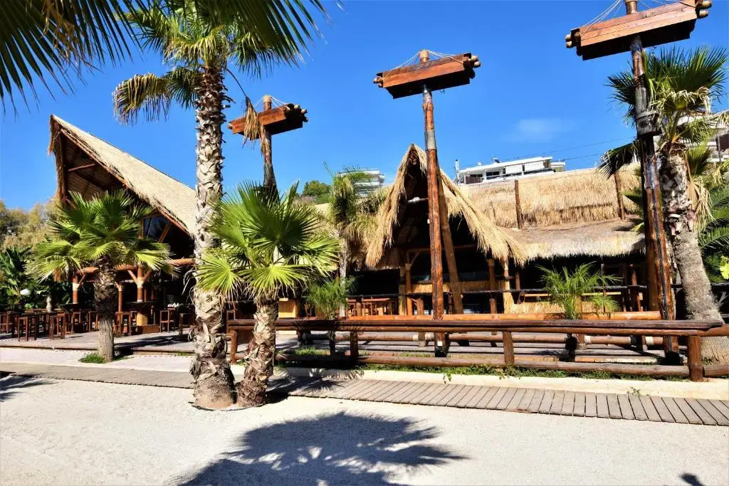 Zefyros Super Cool Apartments next to Alimos Riviera