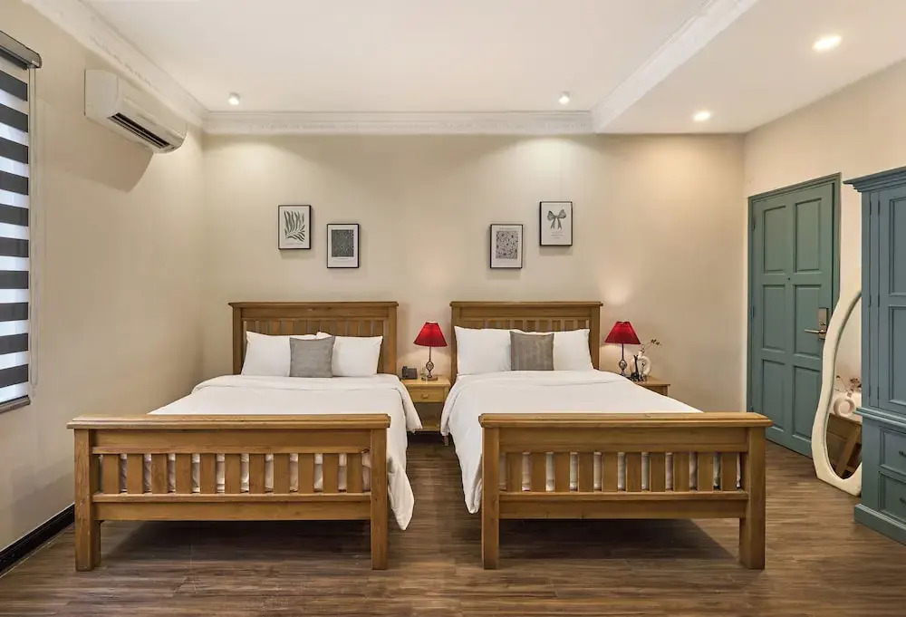 The Passion Lux Airport Hotel Apartment