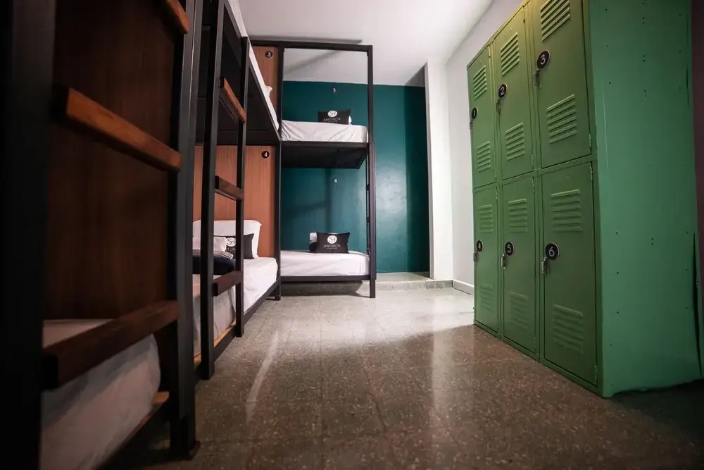 Santurcia Hostel & Bar