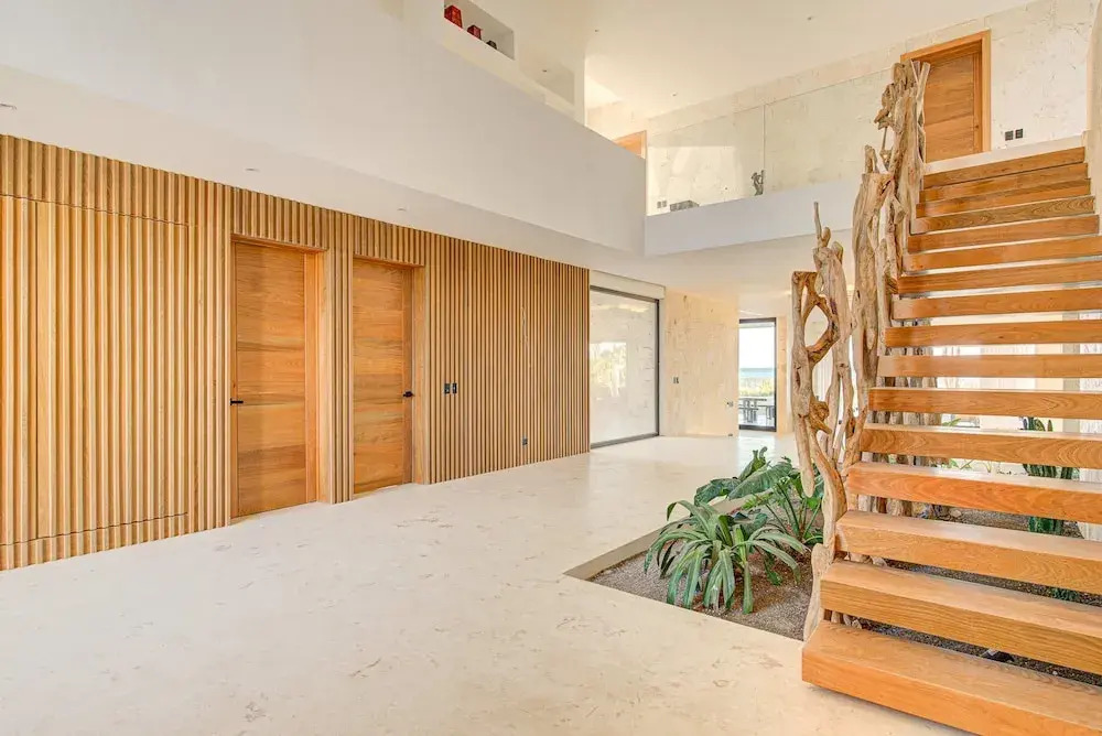 7-br Luxury Beachfront Paradise With Ocean Views