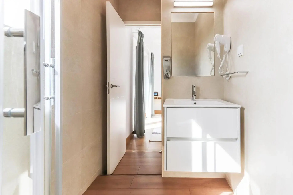 Apartment 66