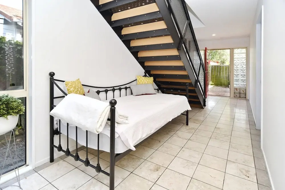 City Haven - 4BR for Families & Friends, Secure Parking
