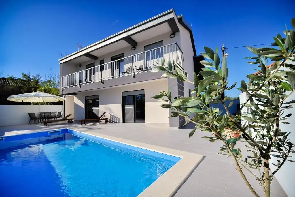 Villa Lily
