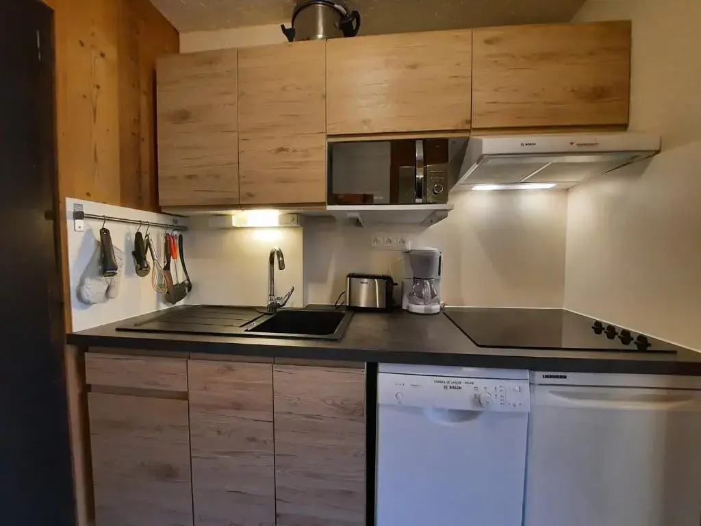 Appartement Les Menuires, 1 pièce, 3 personnes - FR-1-452-289