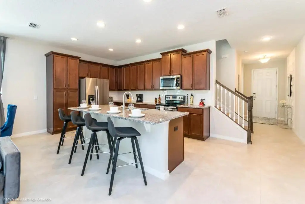 Solara Resort Townhome, 15 minutes from Disney