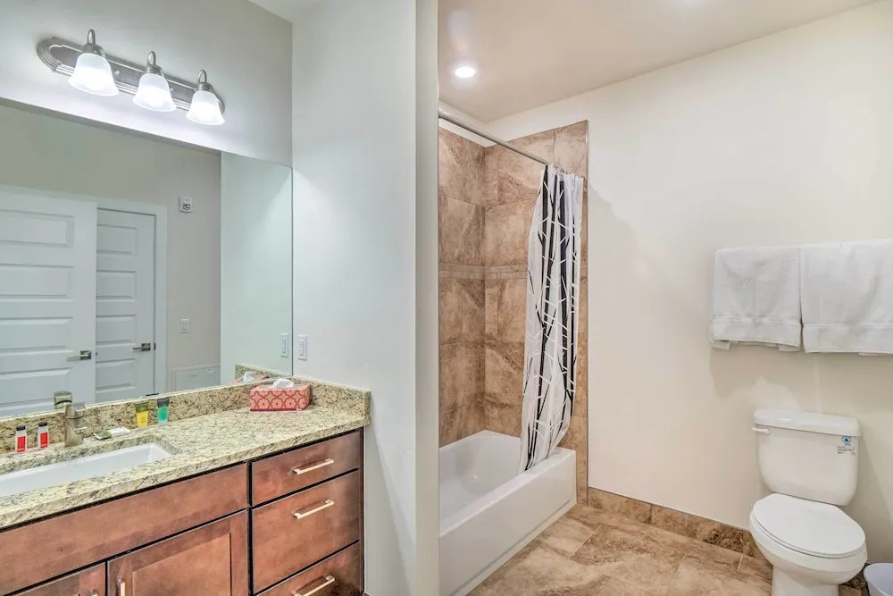 7 Mi to Arapahoe Basin Ski Area: Keystone Condo