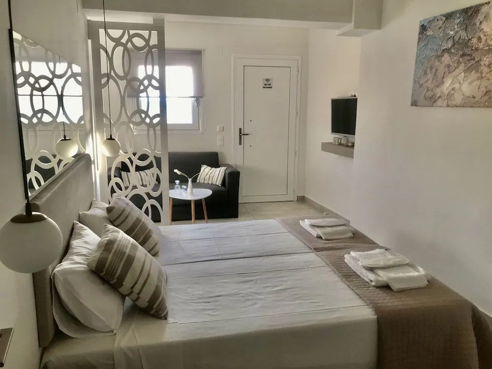 Sea View Apts & Suites by Pachiplex