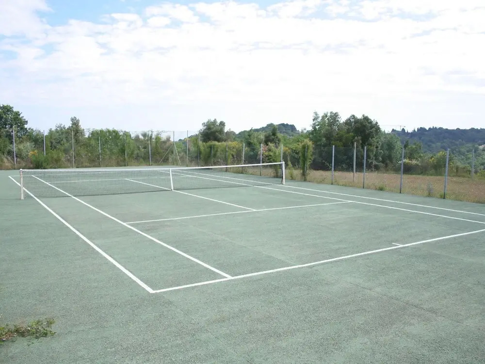 Spacious Apartment in a Beautiful Location With Pool and Tennis Court, Peace and Privacy