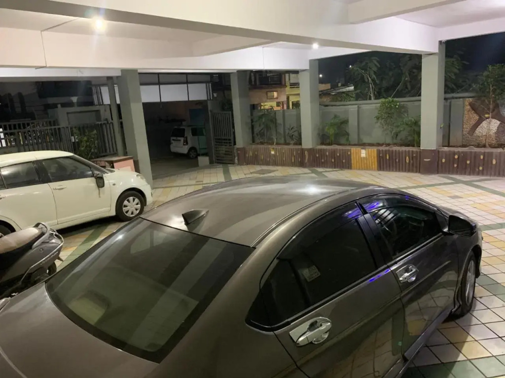 Hotel Mansarovar Luxury Business Hotel