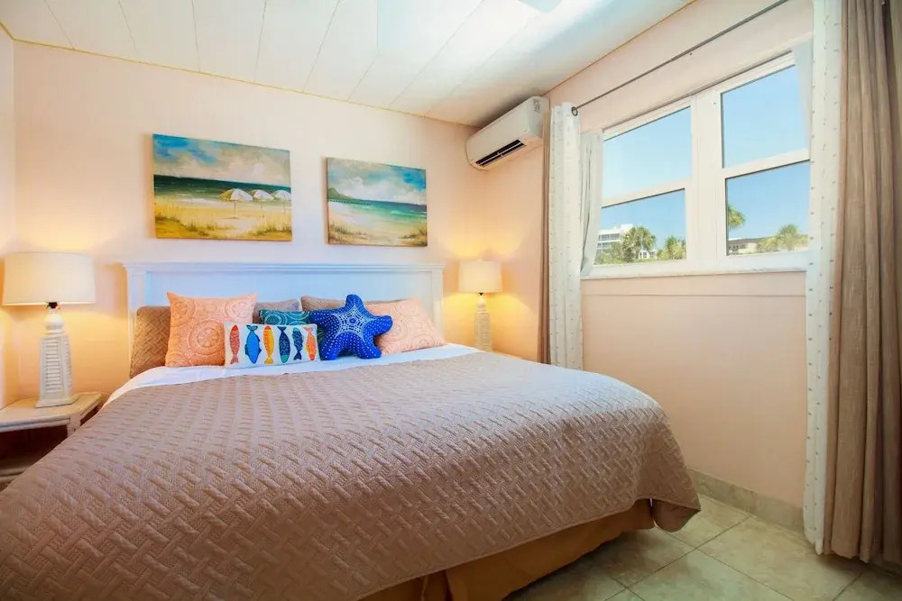 Tropic Terrace #45 - Beachfront Rental 1 Bedroom Condo by Redawning