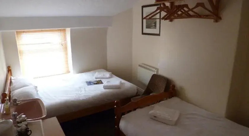 The Lark Inn