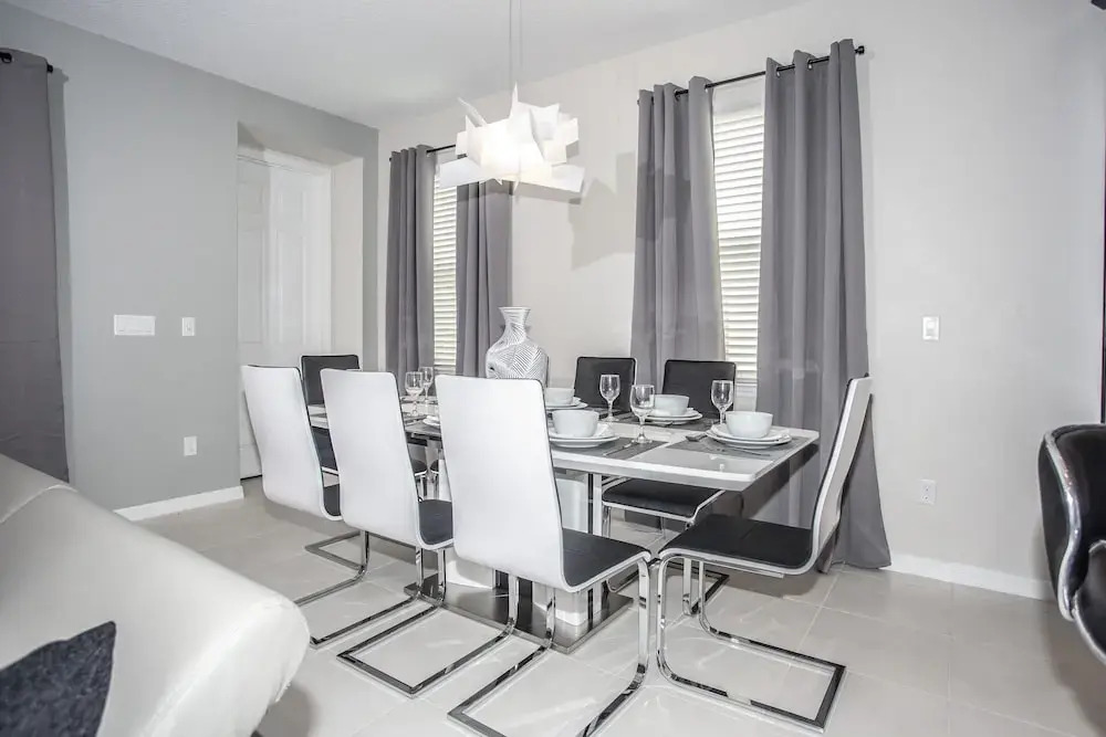1557 Solara Resort 63253/63383