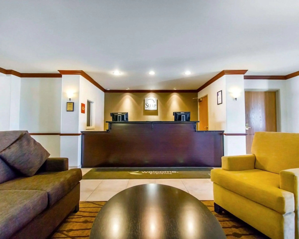 Sleep Inn & Suites Evansville - Casper