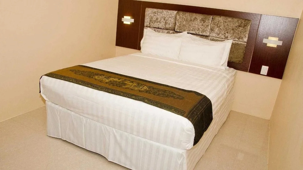 Grand Diamond Hotel Trinidad