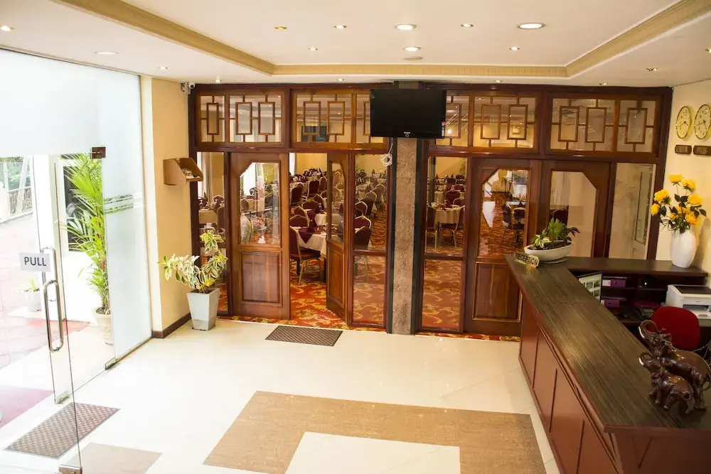 Hotel Lakefield