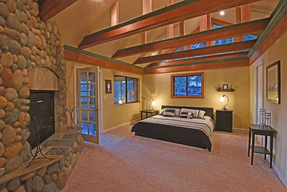 Mountainside Overlook Lake Views & Hot Tub