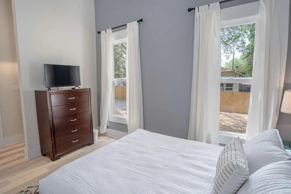 Incredible New 3br/2ba Near Downtown