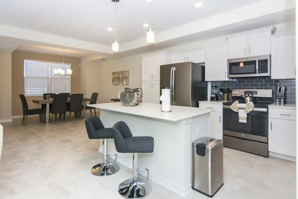 Beautiful  Apartment at Storey Lake 272975