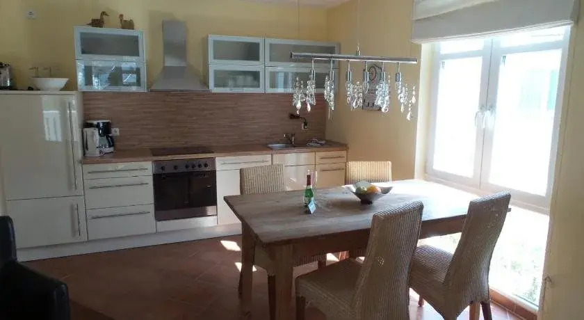strandnahe FeWo mit 2 Schlafzimmern und Balkon, Residenz Prorer Wiek, Binz
