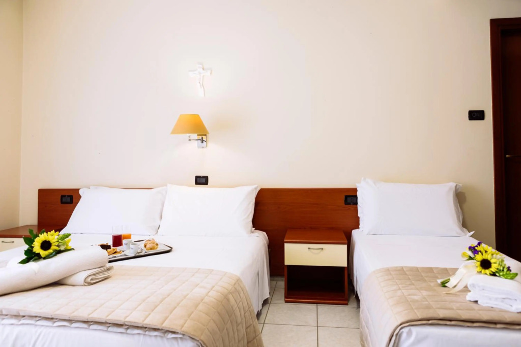 Hotel Leon - Ristorante Al Cavallino Rosso