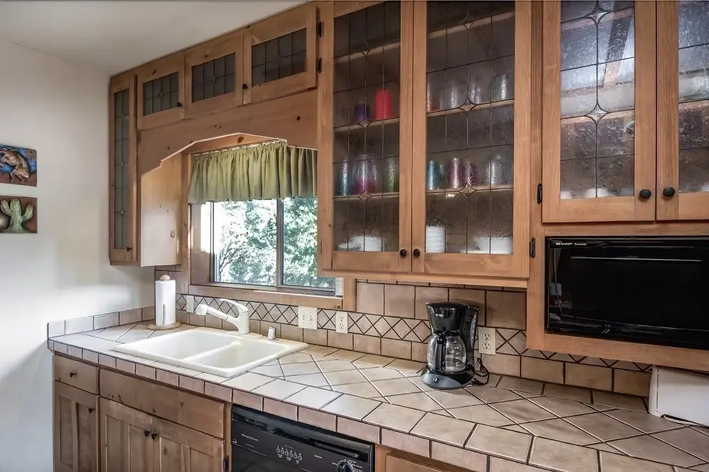 Alhambra - Three Bedroom Cabin