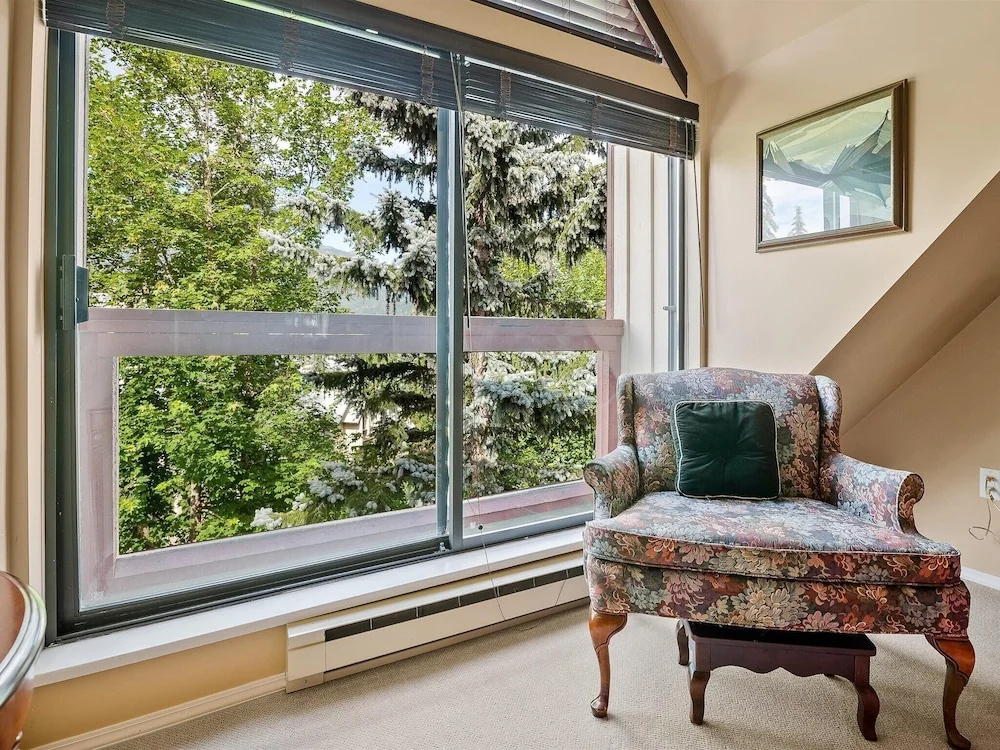 Glacier Suite at Snowberry