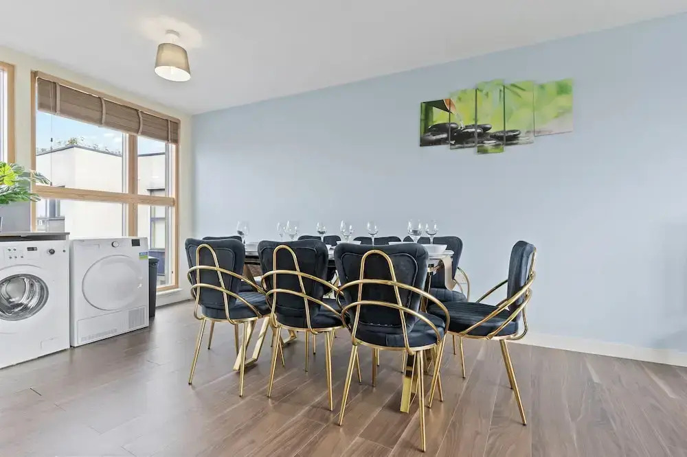 Retreat Private Rooftop 3 Bedroom Apartment