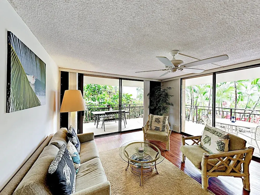 New Listing! Oceanfront W/ Resort Amenities 2 Bedroom Condo