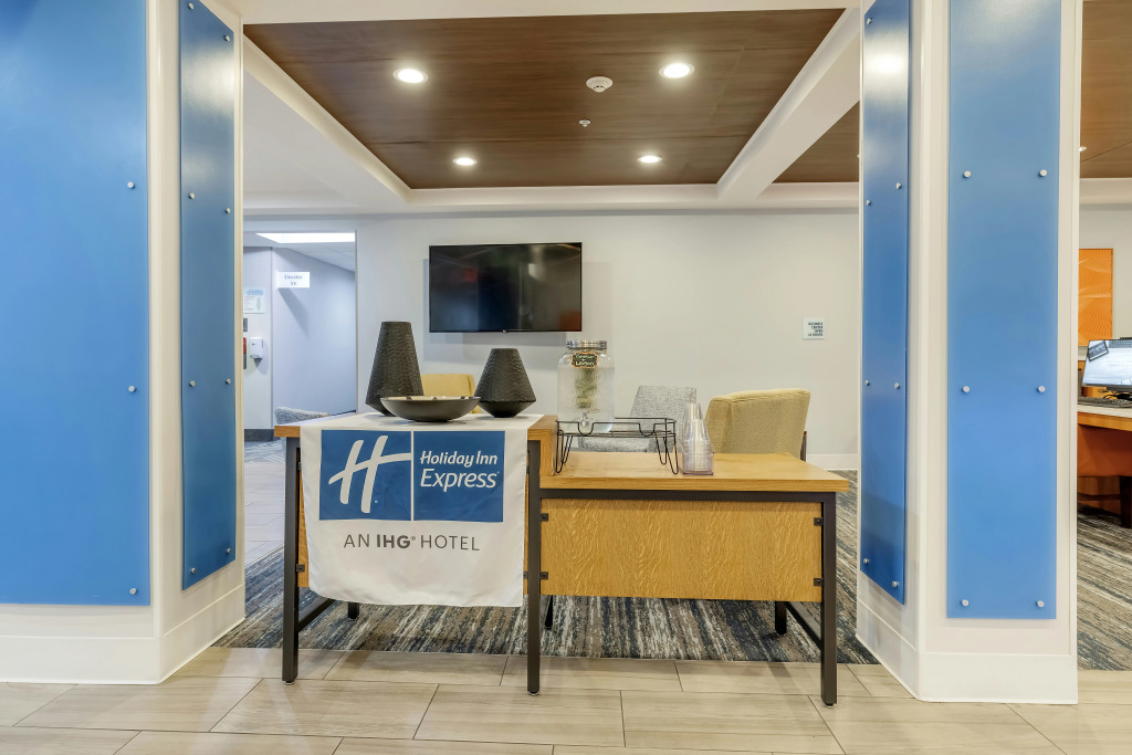 Holiday Inn Express Hotel & Suites Medford-Central Point by IHG