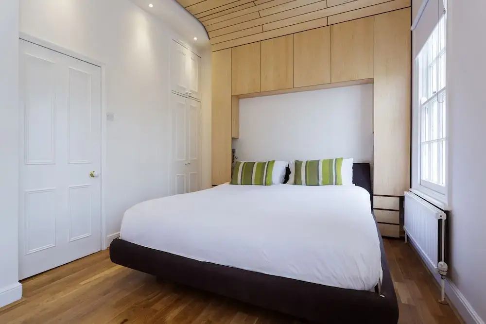 Veeve - At Home in Haggerston