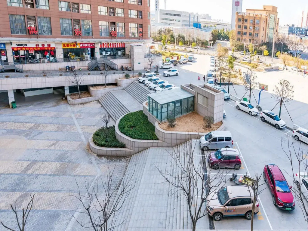 Elan Inn Jingpin Zhengzhou East Railway Station