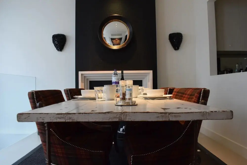 Knightsbridge 3 Bedroom House With Balcony