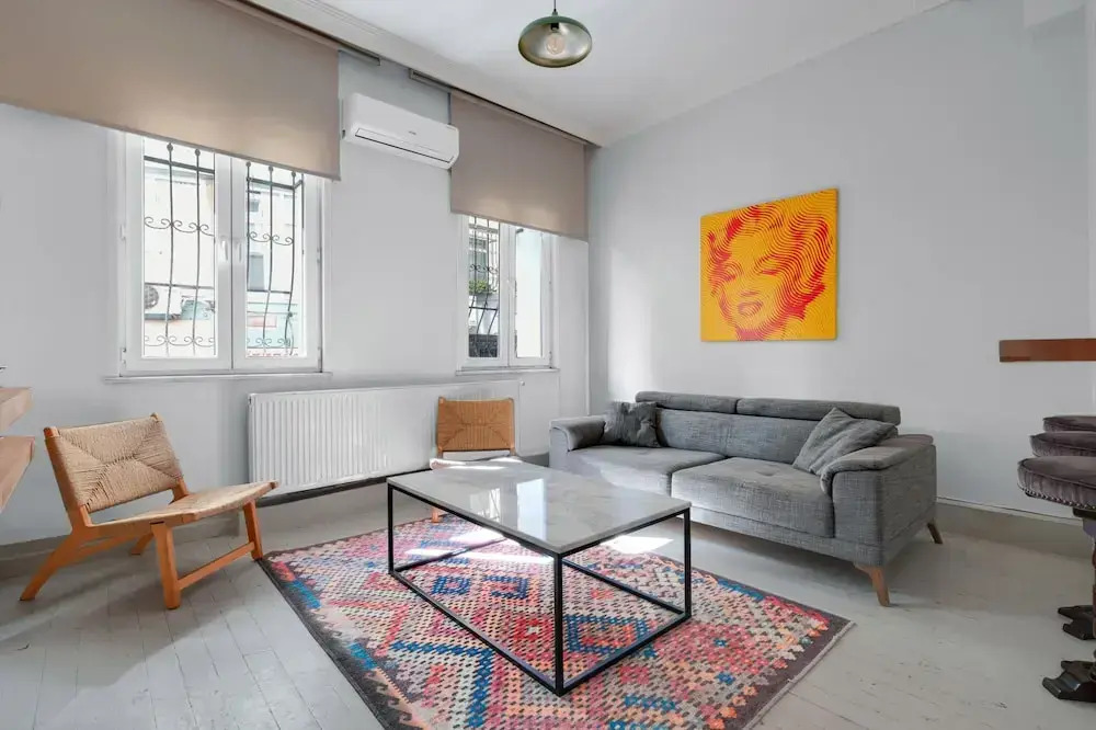 Cozy Flat With Balcony 5 min to Galata Tower