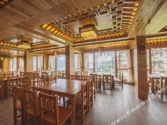 Longying Hotel