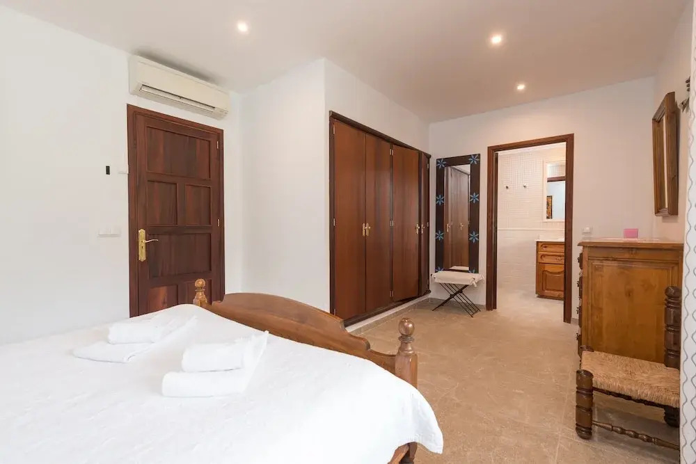 Villa La Sort by Villa Plus