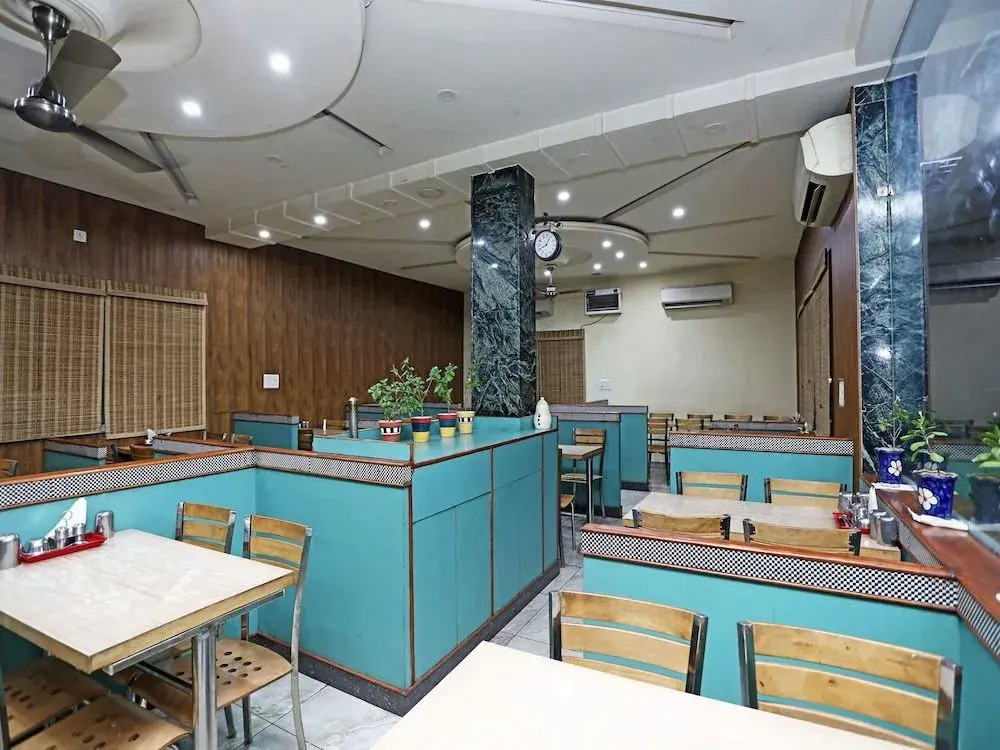 OYO 17408 Scindia Resorts And Hotels