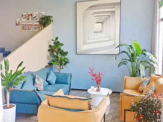 Xike City Hotel (Xianning Experimental Foreign Language School)