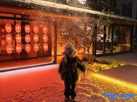 Xinzhou Huajianji Homestay (Kailai Xinyue Shopping Plaza)