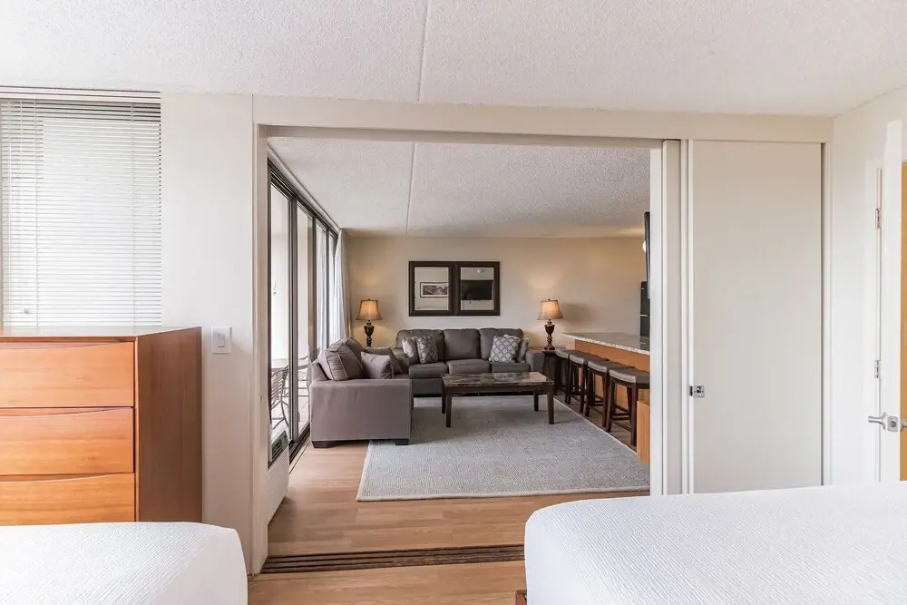 Modern Upgraded 20th Floor Condo With Ocean Views by Redawning