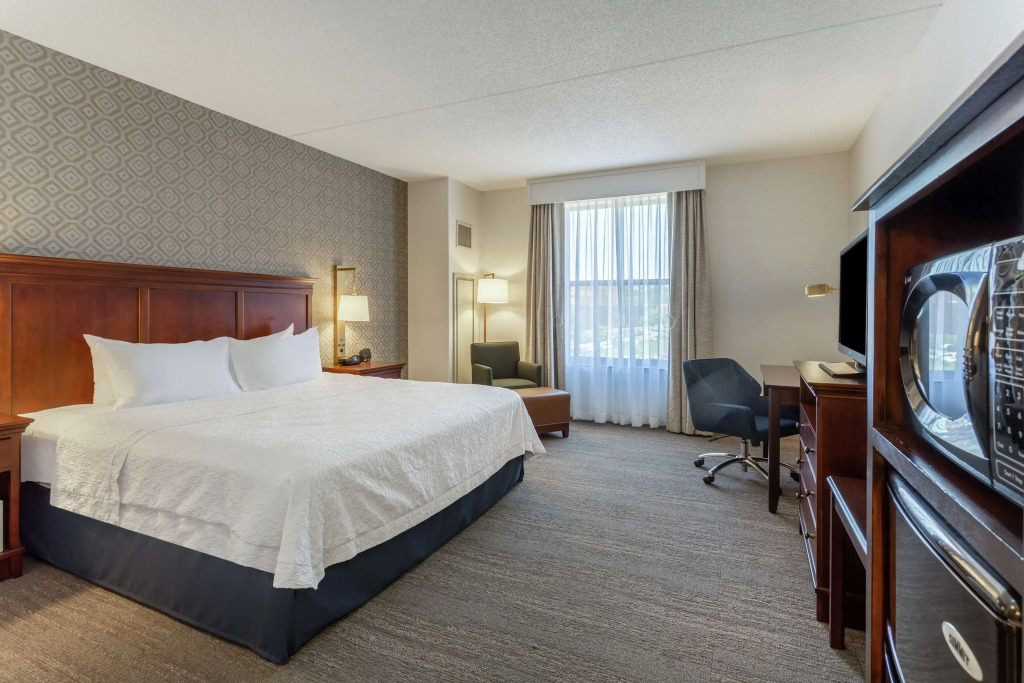Hampton Inn & Suites Saratoga Springs Downtown