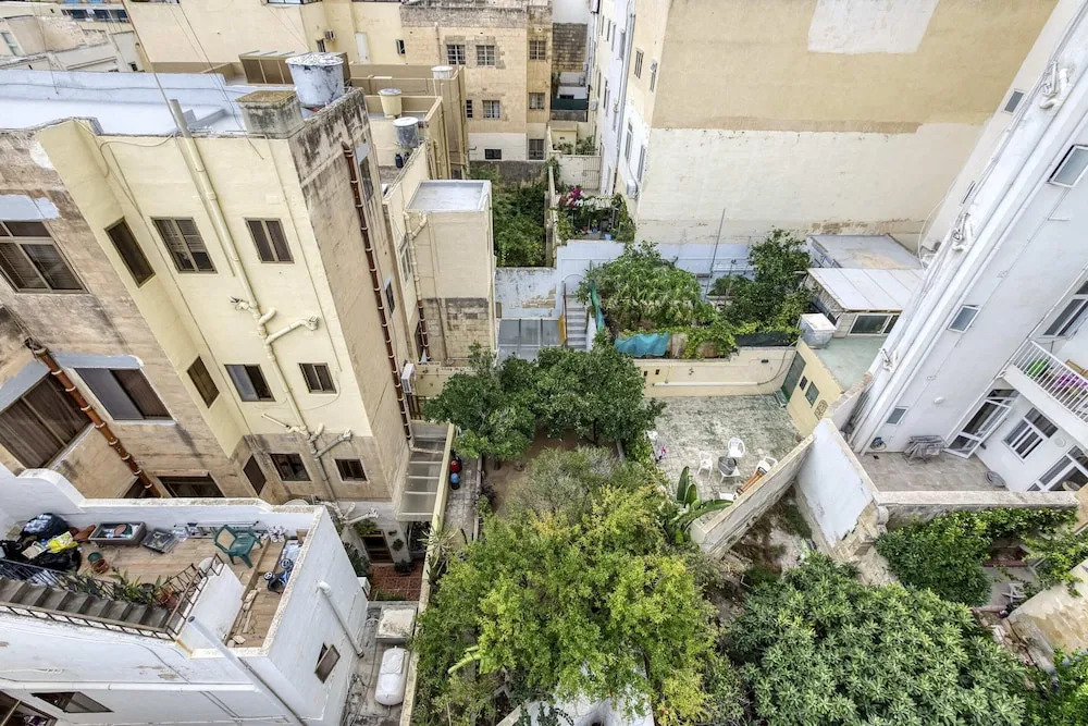 Gzira Suite 14