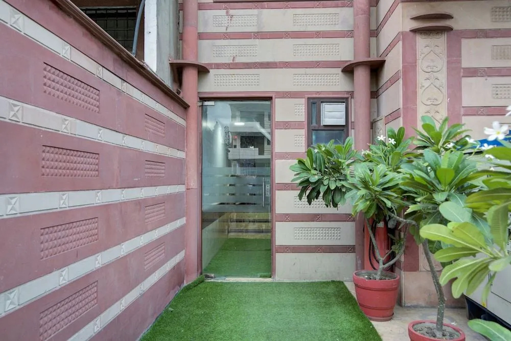 City Stay Hotel