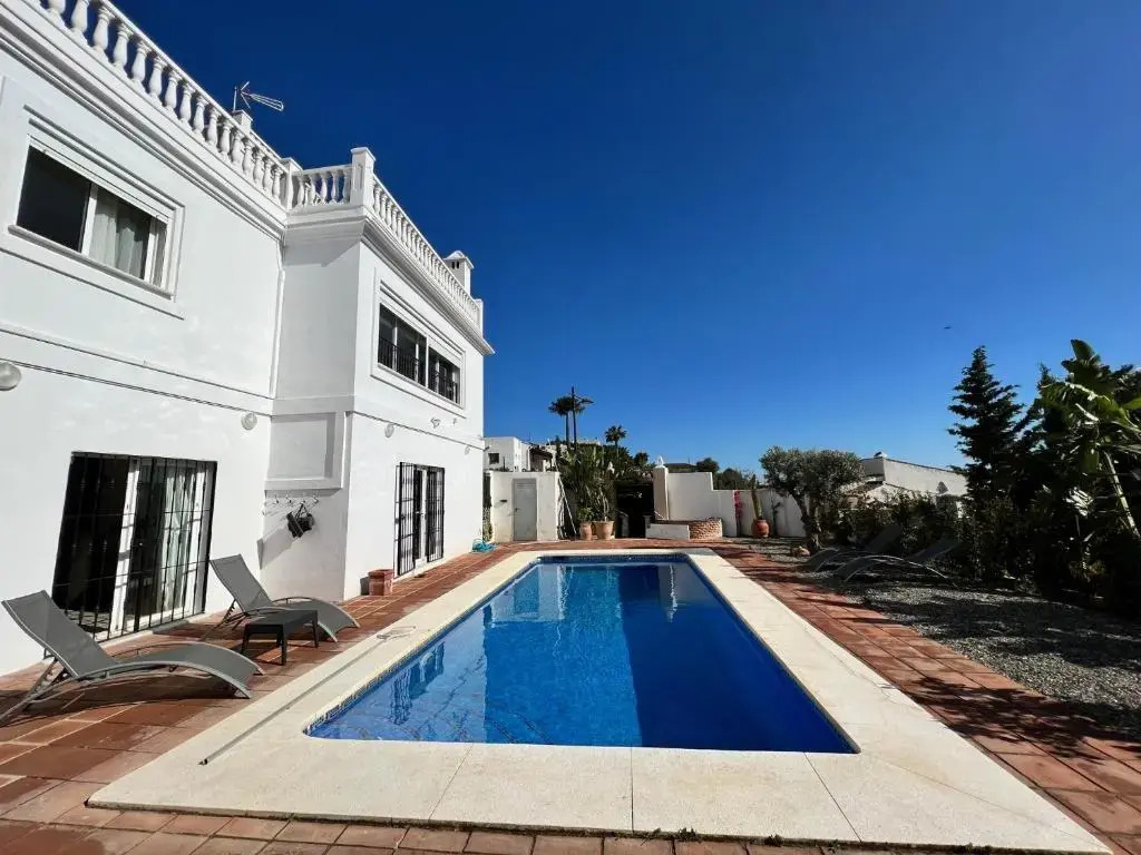 Villa 5 beds with private pool near Estepona - 5007