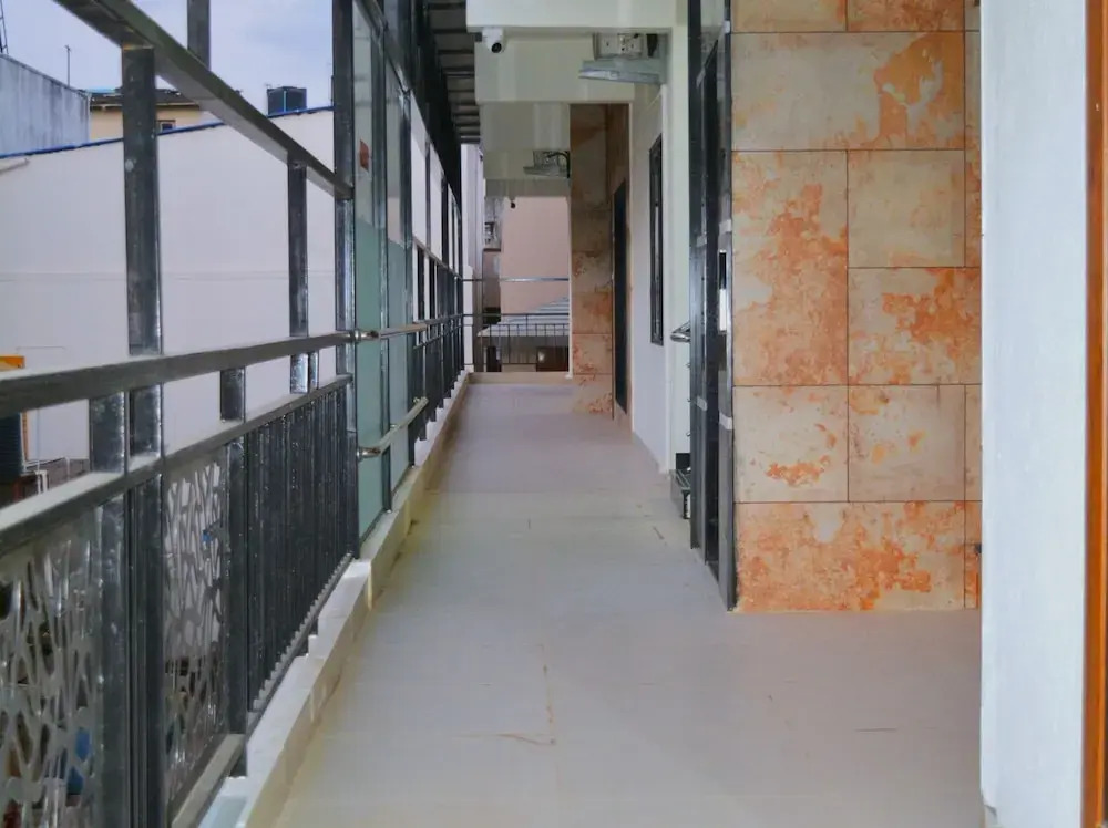 City Service Apartment