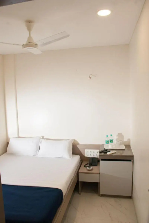 City Hotel