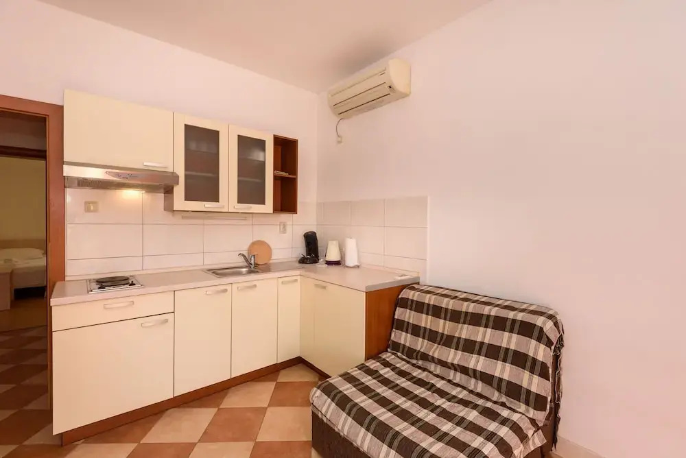 Apartments Zdravko