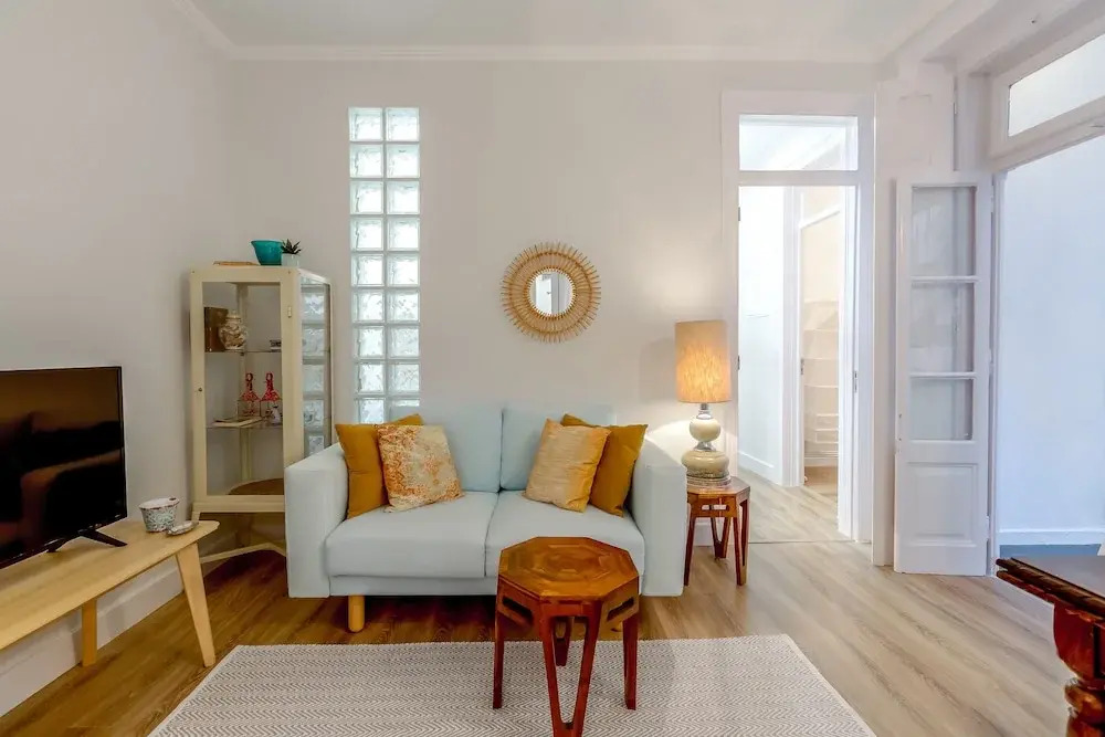 Baixa 3 Bedrooms Apartment with Patio By TimeCooler